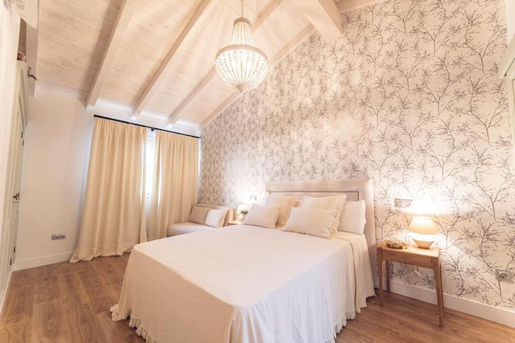 La Casa Del Jardin Villa Candeleda Eksteriør billede